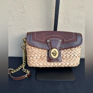 🍄‍🟫GUC Coach Legacy Woven Raffia Clutch with Turnlock 🍄‍🟫